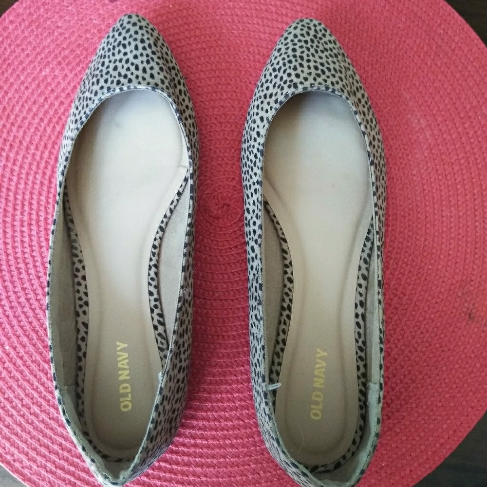 Pointed Leopard Print Flats